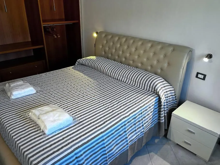 Carugio Flexyrent A.C. Wifi Apartment Rapallo